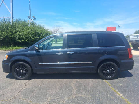 2013 Chrysler Town and Country Touring-L