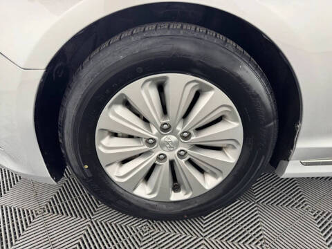 2016 Hyundai Sonata Hybrid SE