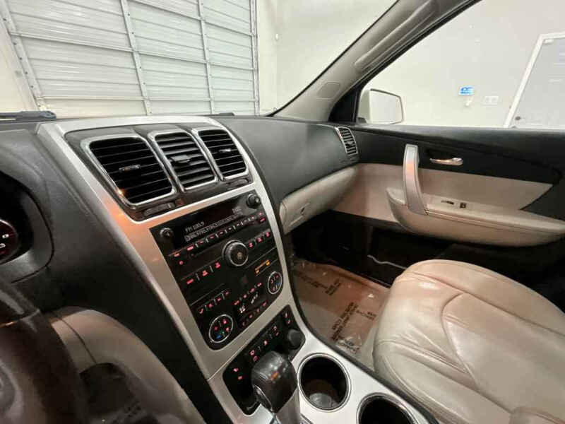 2011 GMC Acadia SLT-1