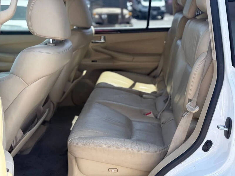 2011 Lexus LX 570