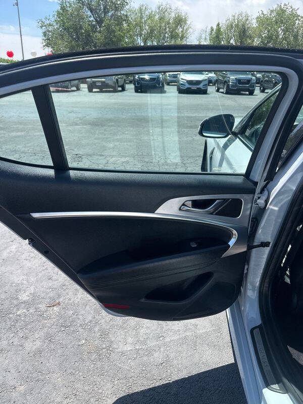 2020 Genesis G70