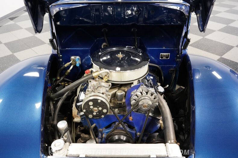 1940 Ford Deluxe