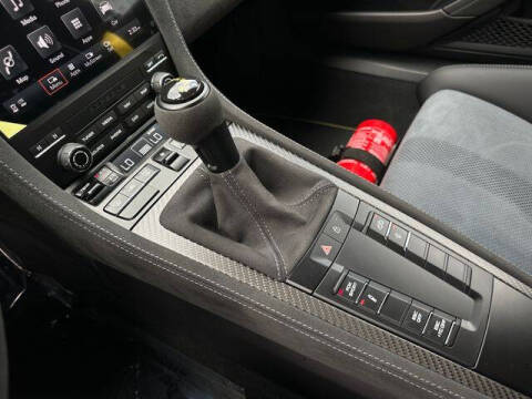 2024 Porsche 718 Cayman GT4 RS