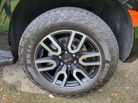 2023 GMC Yukon XL AT4