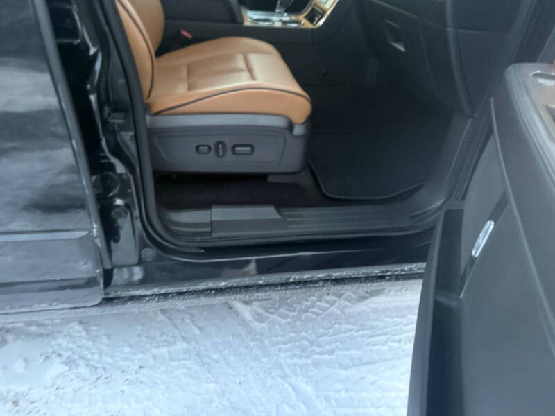 2011 Lincoln Navigator L