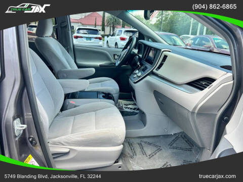 2015 Toyota Sienna