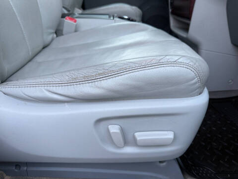 2013 Toyota Sienna XLE 7-Passenger