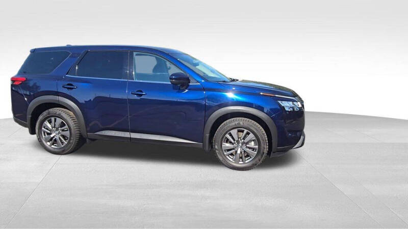 2022 Nissan Pathfinder S