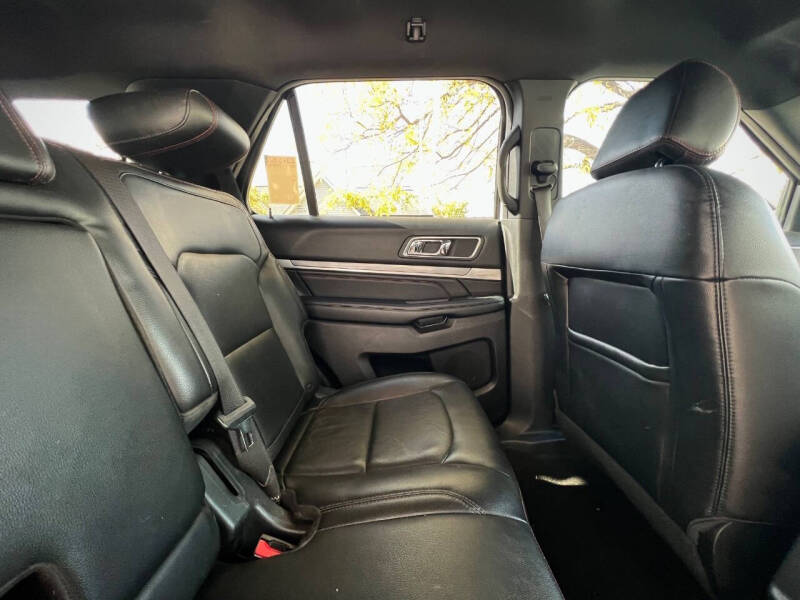 2017 Ford Explorer Sport