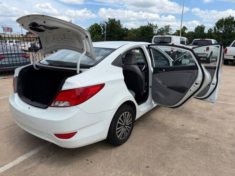2015 Hyundai Accent GLS