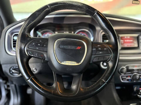 2015 Dodge Charger SE