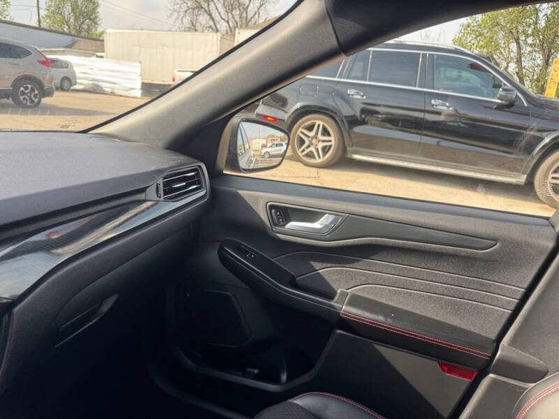 2025 Ford Escape ST-Line