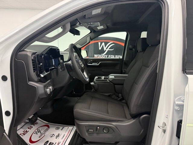 2026 GMC Sierra 1500 Elevation Standard