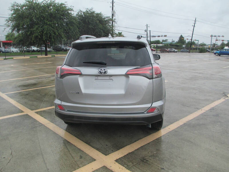 2018 Toyota RAV4 LE