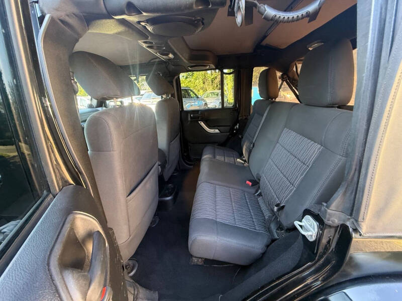 2012 Jeep Wrangler Unlimited Sahara