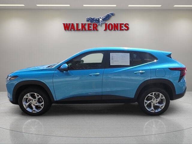 2025 Chevrolet Trax LS