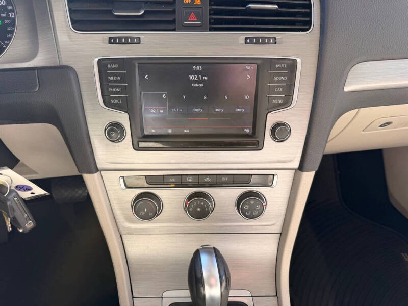 2016 Volkswagen Golf SportWagen