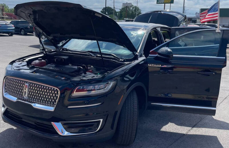 2019 Lincoln Nautilus Select