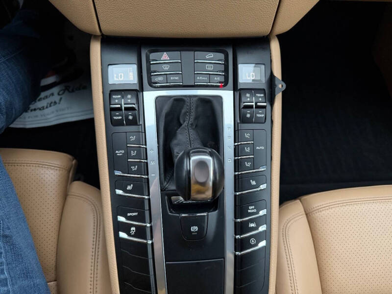 2017 Porsche Macan