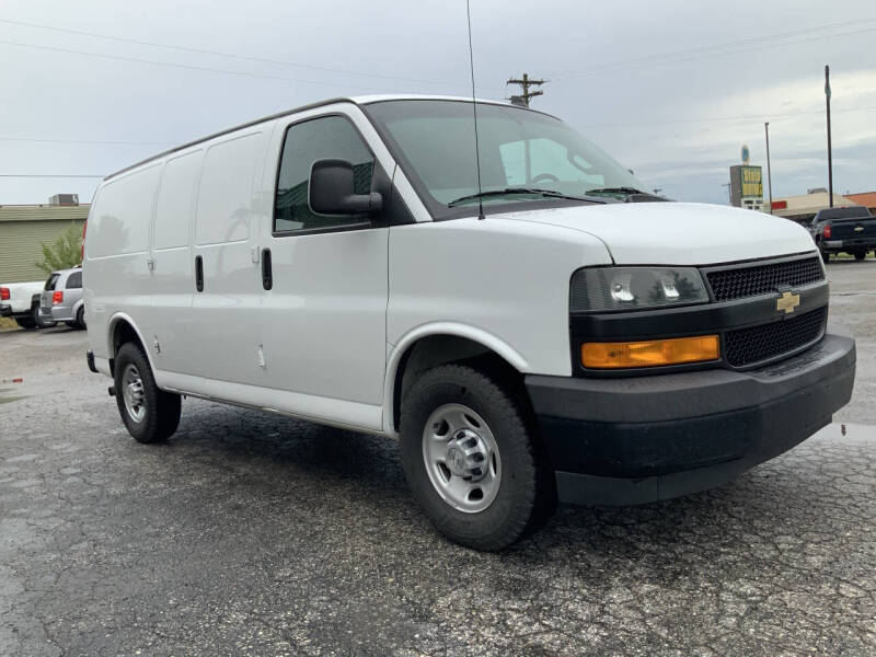 2019 Chevrolet Express Cargo Work Van's photo