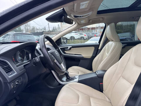 2016 Volvo XC60 T5 Premier