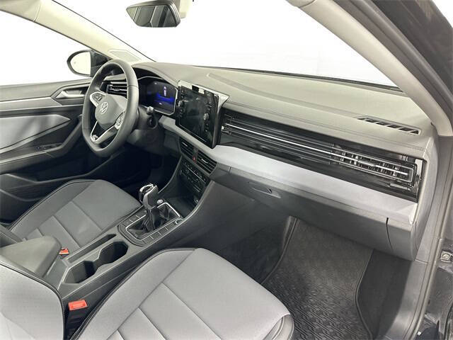 2025 Volkswagen Jetta SE