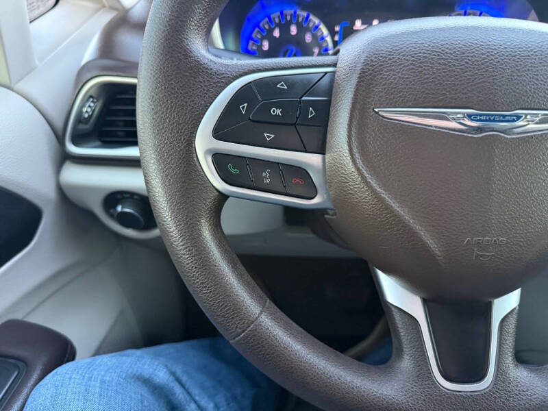 2017 Chrysler Pacifica LX