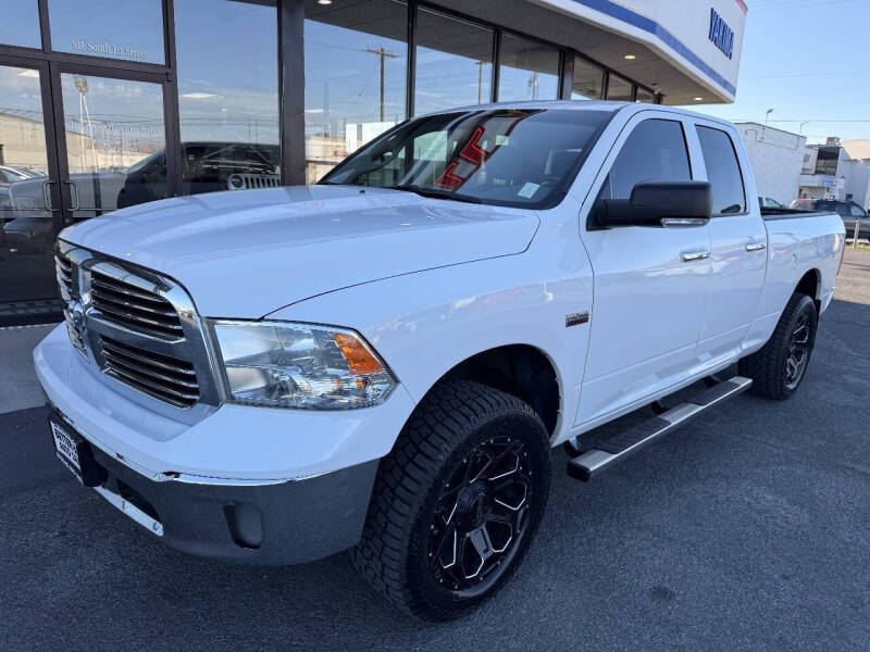 2017 RAM 1500 SLT