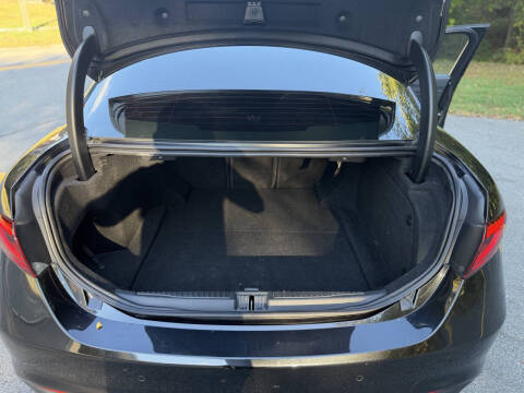 2017 Alfa Romeo Giulia Ti