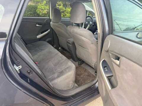 2010 Toyota Prius III