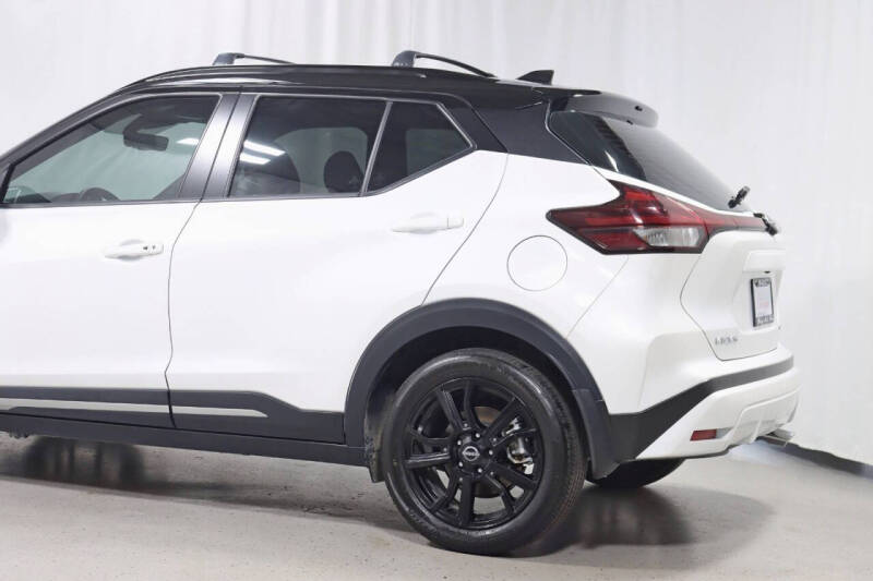 2023 Nissan Kicks SR