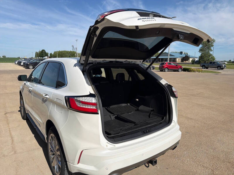 2020 Ford Edge Titanium