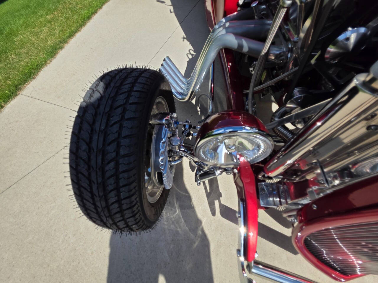 1933 Ford Coupe 23