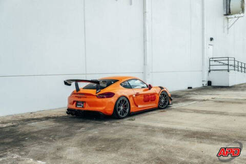 2016 Porsche Cayman GT4