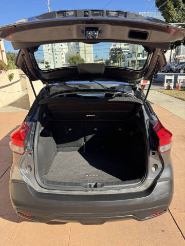 2018 Nissan Kicks SV