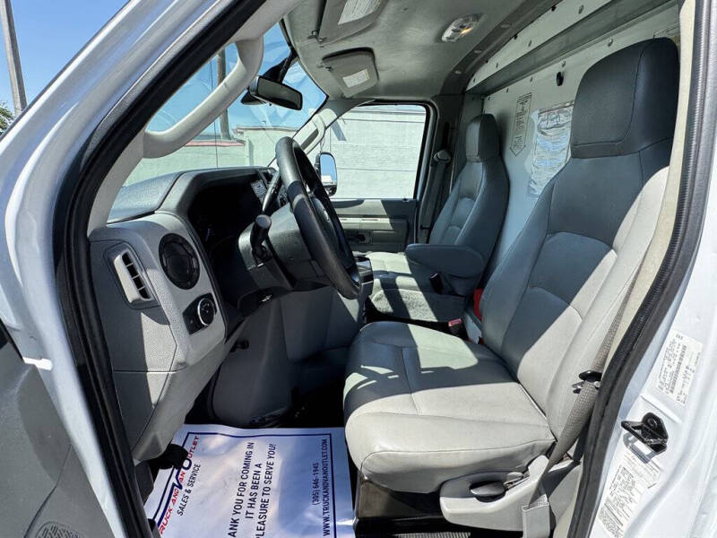 2022 Ford E-Series