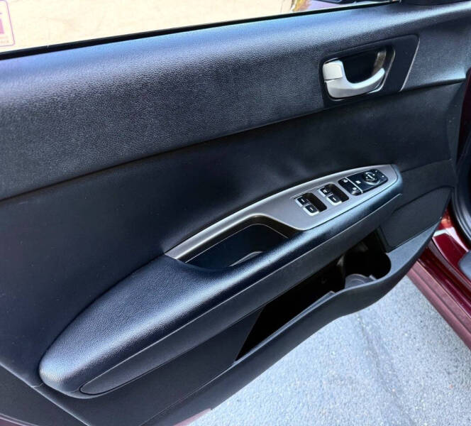 2019 Kia Optima LX
