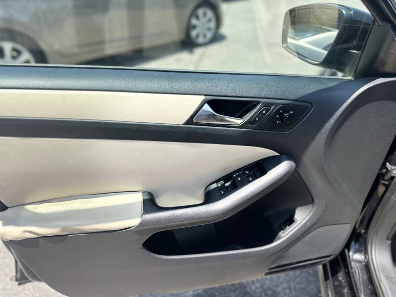 2011 Volkswagen Jetta SE