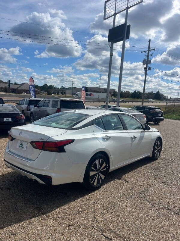 2022 Nissan Altima 2.5 SV