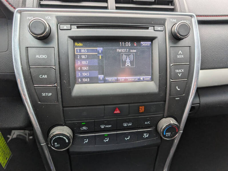 2017 Toyota Camry SE