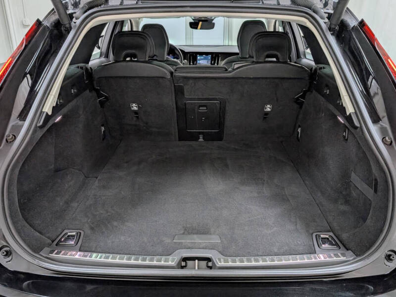 2024 Volvo V90 Cross Country B6 Plus