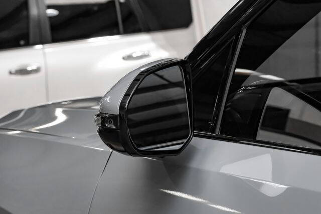 2025 Rivian R1S