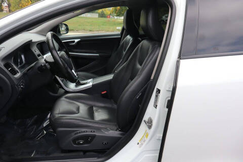 2018 Volvo V60 Cross Country T5 Premier