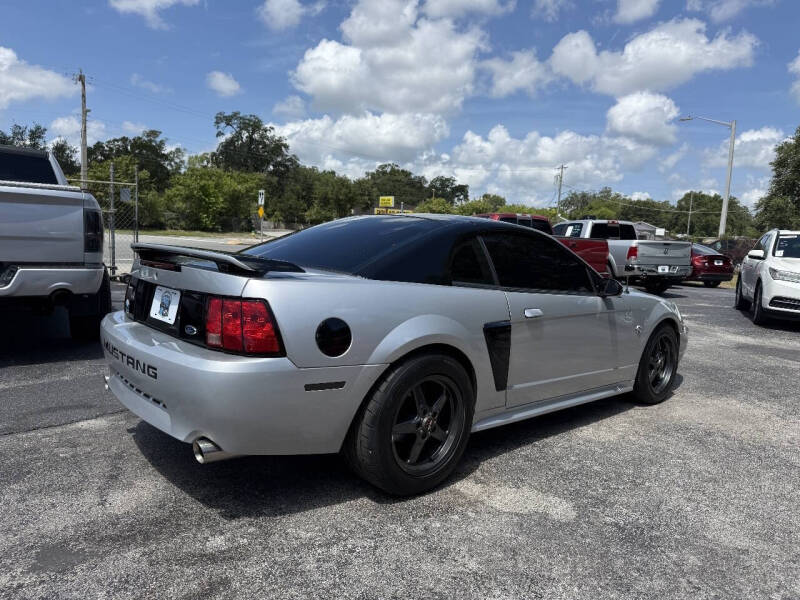 2004 Ford Mustang GT Deluxe