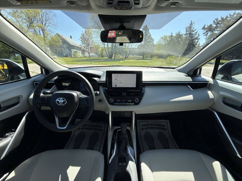 2023 Toyota Corolla Cross LE