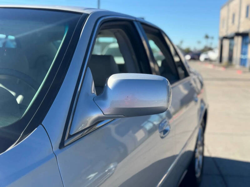 2011 Cadillac DTS Luxury Collection