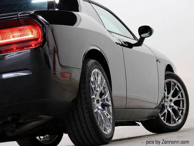 2010 Dodge Challenger SE