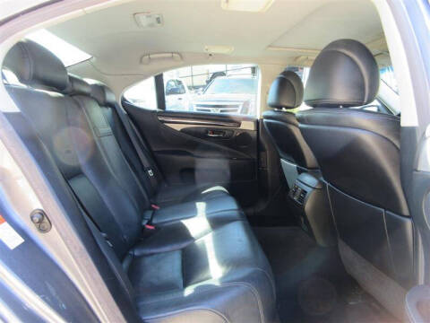 2015 Lexus LS 460