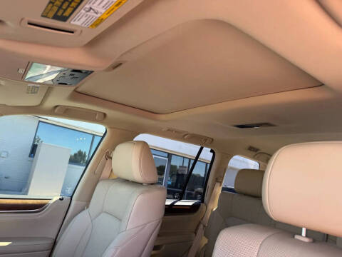 2020 Lexus LX 570 Two-Row