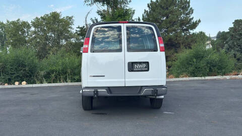 2025 Chevrolet Express 2500